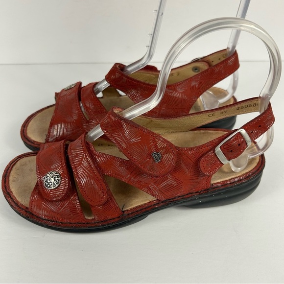 Finn Comfort Women's Red Sandals - Picture 6 of 8